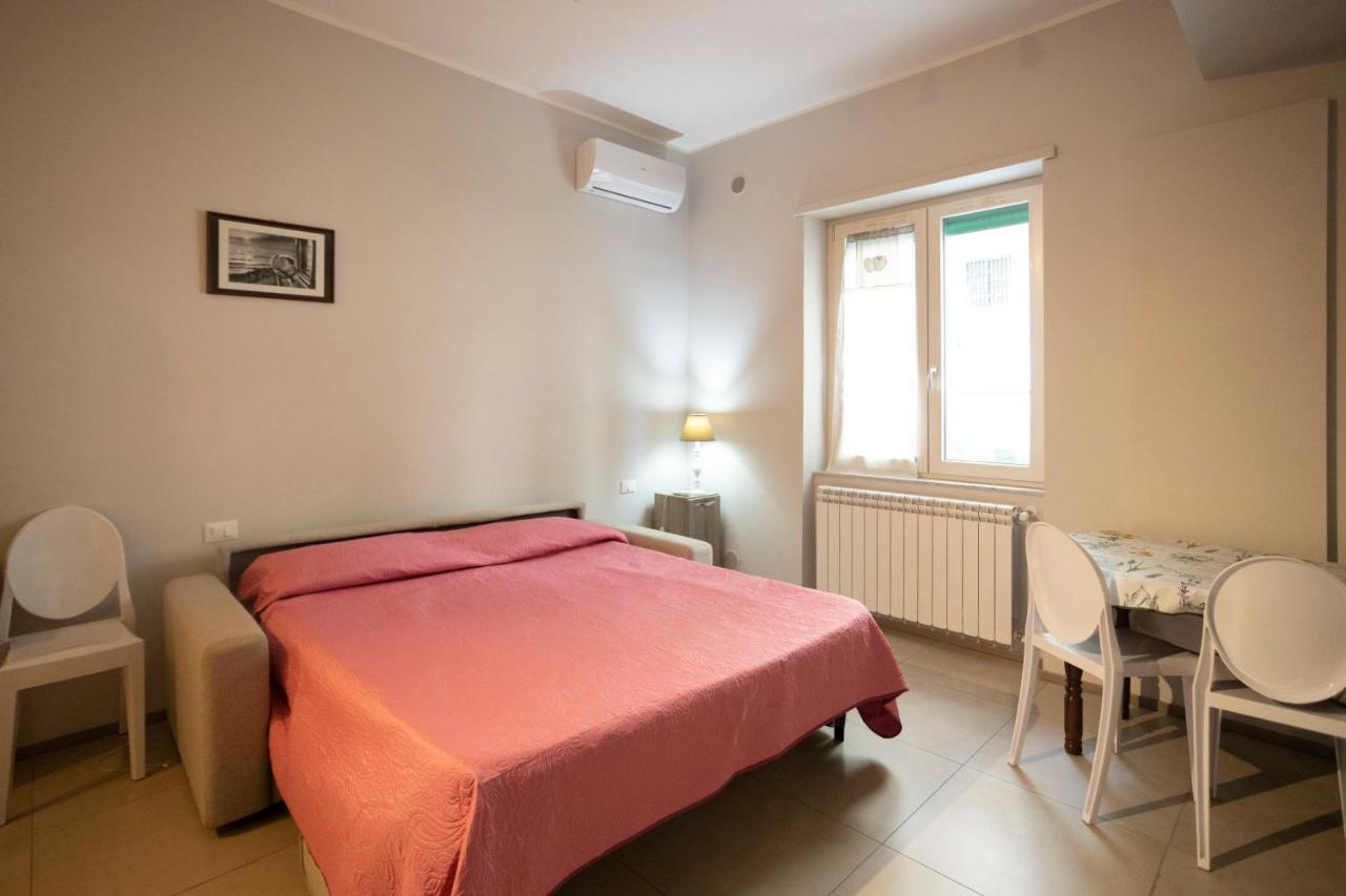 La Casa Degli Angeli Apartment Salerno Bagian luar foto
