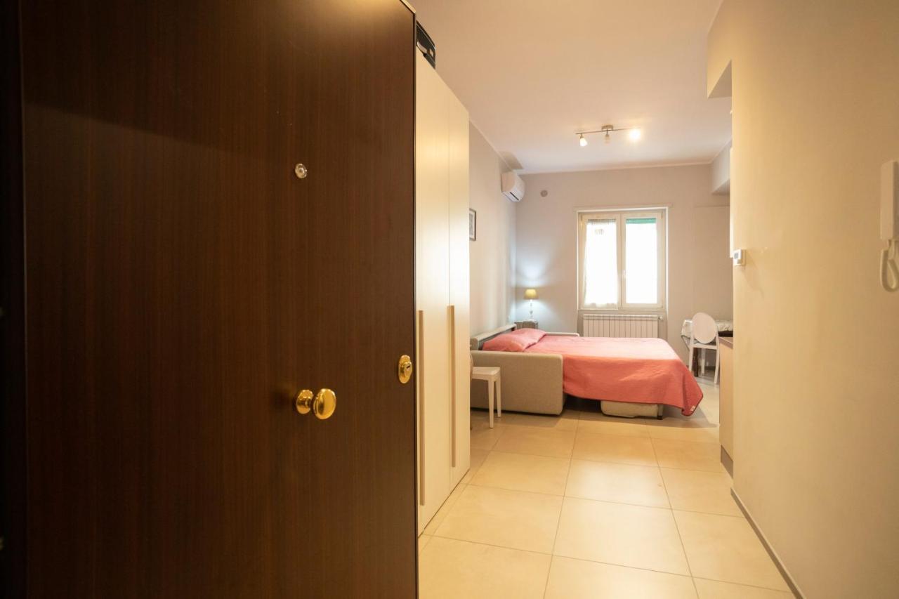 La Casa Degli Angeli Apartment Salerno Bagian luar foto